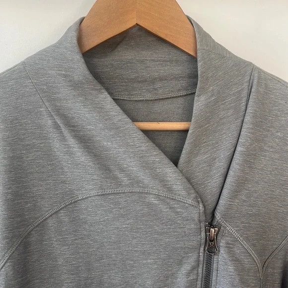 Lululemon Precision Jacket - Picture 4 of 6
